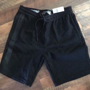 Men’s American Eagle jogger shorts. Size M